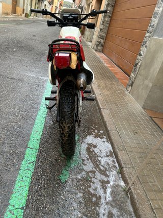 Yamaha DT 80 Enduro Roja y Blanca
