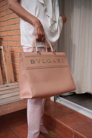 Bolso Bulgari Tote Bag Logo. Rosa empolvado Beige.