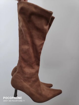 Botas elegantes tacón marrón
