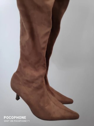 Botas elegantes tacón marrón