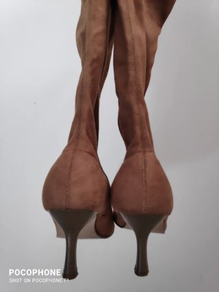 Botas elegantes tacón marrón