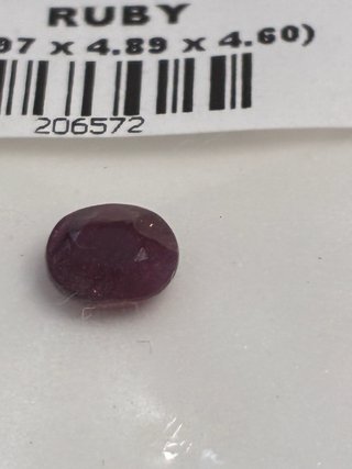 Rubí Natural Mozambique 1.20 Ct Oval AIG