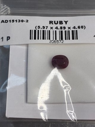 Rubí Natural Mozambique 1.20 Ct Oval AIG