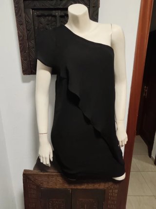 Vestido negro gasa volante talla única
