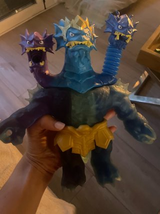 Gojitsu Zuu Hydra Juguete muñeco tres cabezas
