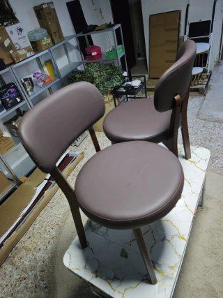 2 Sillas Comedor Madera y Cuero Marrón