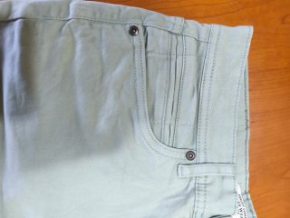 Pantalón corto verde claro