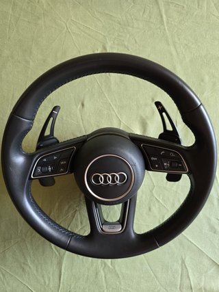 Volante Audi con levas