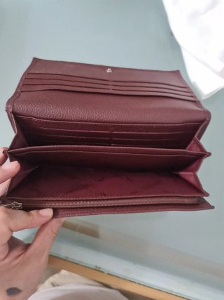 Billetera de cuero roja