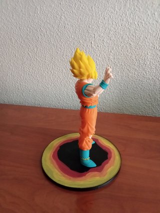Figura Goku 3D con base