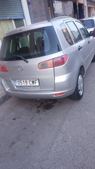 Mazda 2 2004