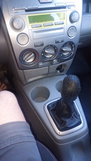 Mazda 2 2004