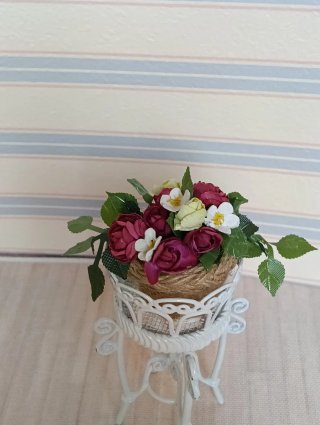 Portavaso miniatura con fiori