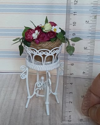 Portavaso miniatura con fiori
