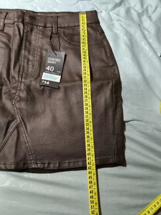 Minifalda efecto piel marrón Talla L