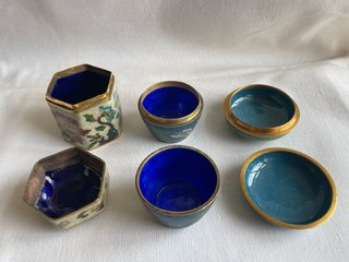 Set di scatole e portapillole antiche in Cloisonné