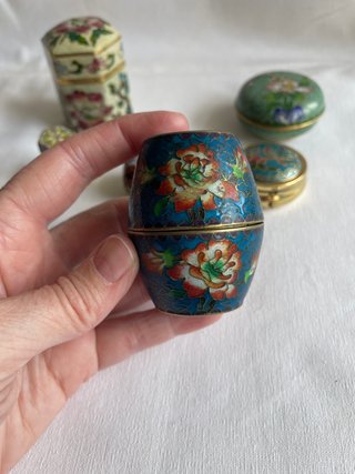Set di scatole e portapillole antiche in Cloisonné