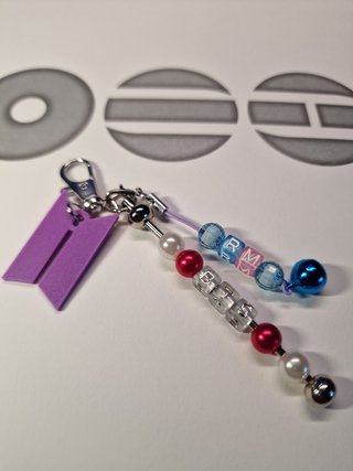 LLAVERO BTS PERSONALIZADO