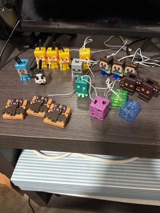 Figuras Minecraft Kinder Joy