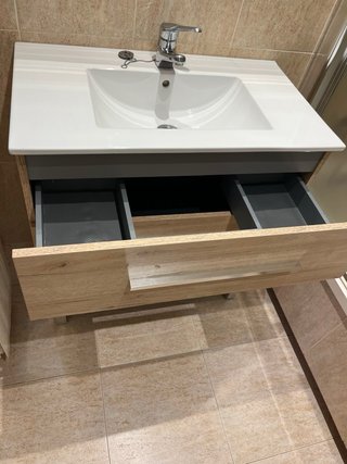 Mueble de baño madera y metal