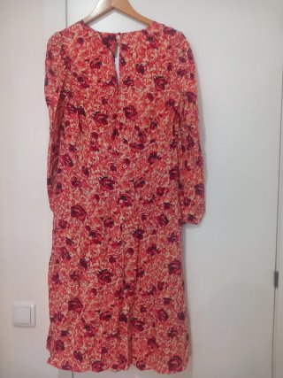 Vestido floral manga larga de seda.