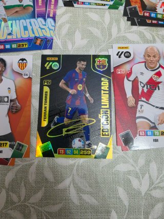Cromos Adrenalyn XL 25-26