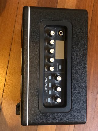 Amplificador Mooer Hornet 15 Watt Combo