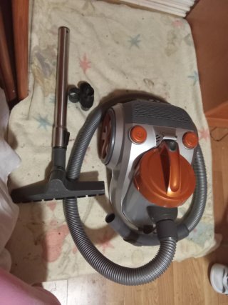 Aspiradora Ciclónica Naranja y Gris