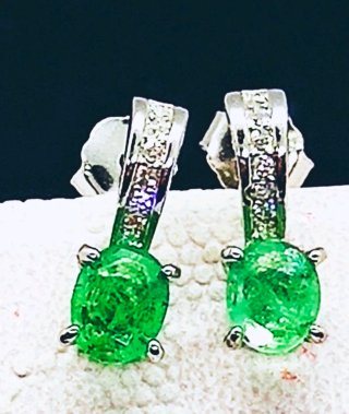 Pendientes de esmeralda y diamantes