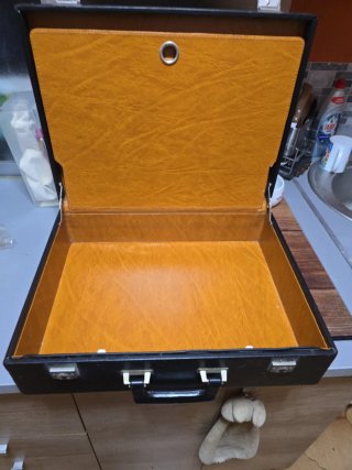 Maletín vintage piel negro y naranja