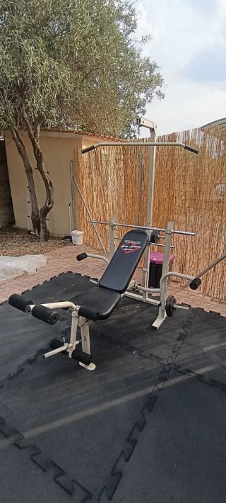 Máquina de gimnasio multifunción