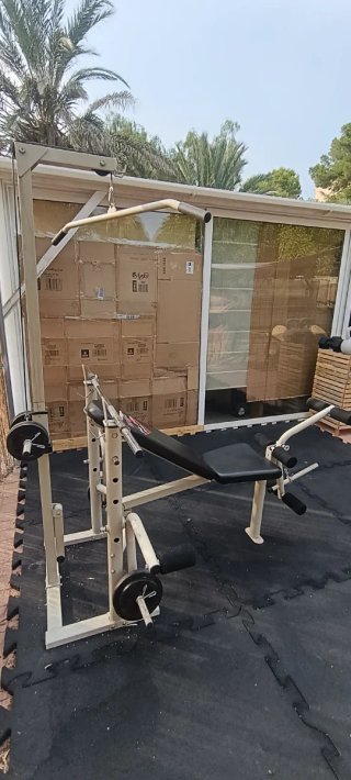 Máquina de gimnasio multifunción