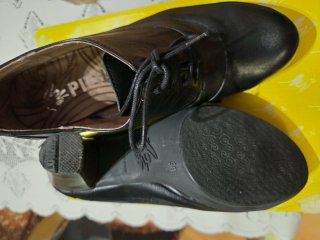Botines negros pitillos