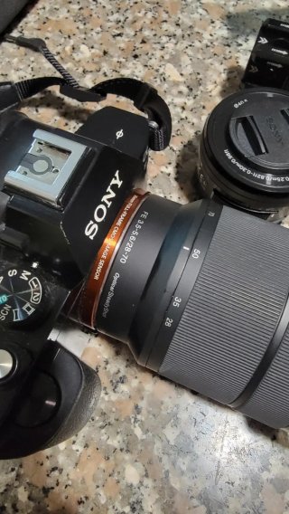 Cámara Sony a7 + Accesorios