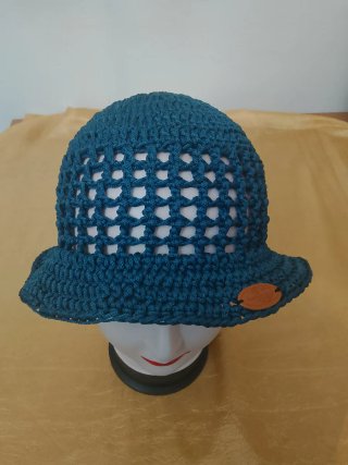 Cappello uncinetto blu/petrolio in cordino