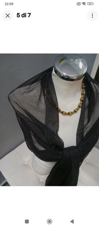 Stola coprispalle nero tessuto ondulato laminato