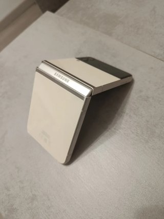 Samsung Galaxy Z Flip 3 5G