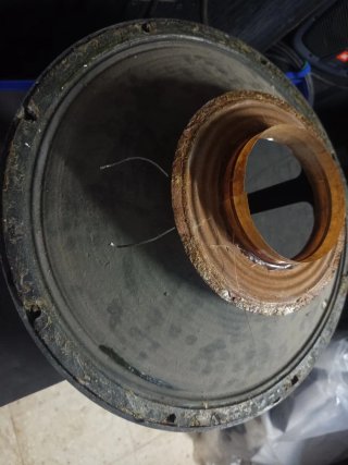 Altavoz JBL 2225H