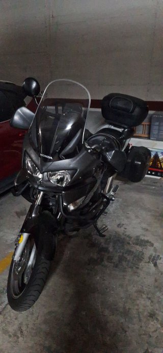 Honda Varadero XL1000V Negra