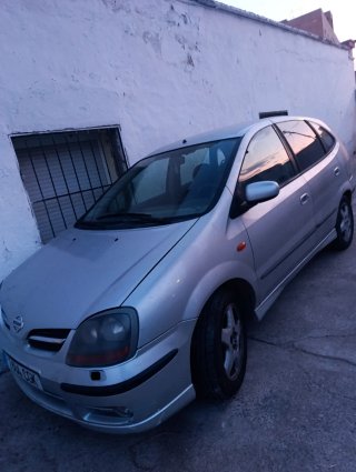 Nissan Almera 2003
