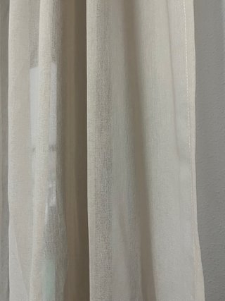 Cortina beige de tela