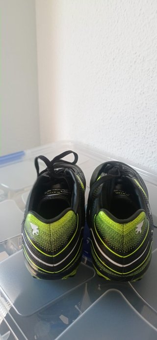 Botas de fútbol Joma Talla 41 Negras y Flúor