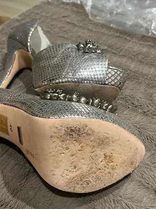 Zapatos de tacón Menbur plateados