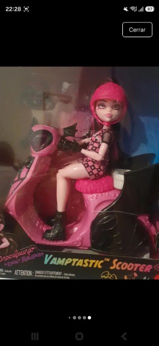 Monster High Muñeca con Scooter VampTastic