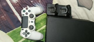 PS4 Slim + 2 Mandos + Cargador Doble