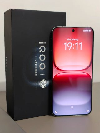 Vivo iQOO 15 256GB Grigio/Rosso