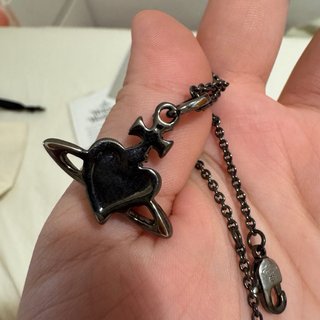 Collar Vivienne Westwood Orb Negro y Plata