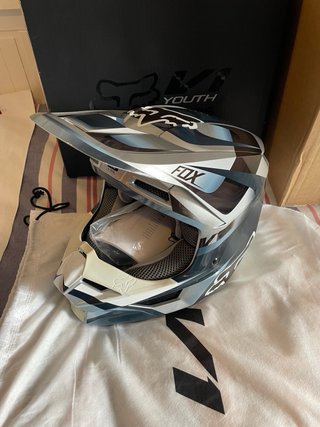 Casco Fox V1