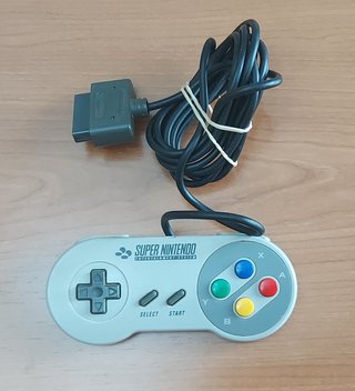 SNES 1992 PAL original con caja y mando