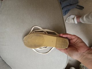 Sandalias beige con cordones